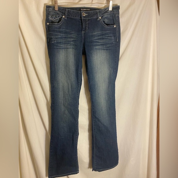 Premium Spice woman’s jeans size 9 Juniors. Like New - Picture 2 of 8